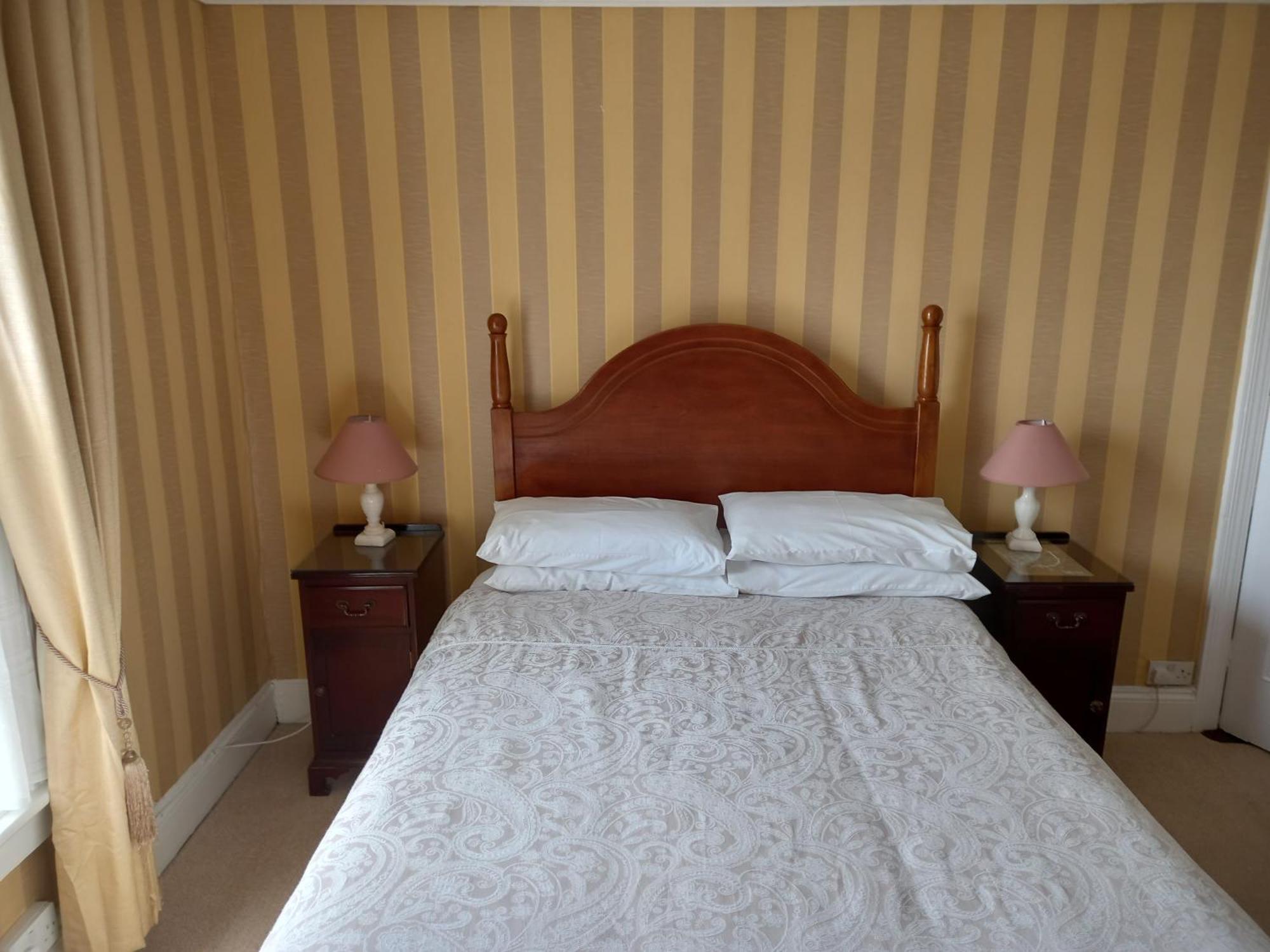 Carraig Rua Bed & Breakfast คิลเคนนี ภายนอก รูปภาพ
